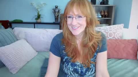 SummerKnightzzz online show from February 2025 02:04:02 PM