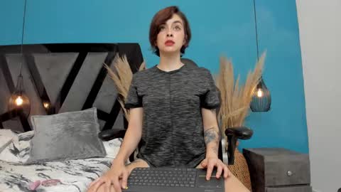 Snapshot of summerprints chatting on December 2024 07:22:01 PM Summer online show from December 2024 07:22:01 PM