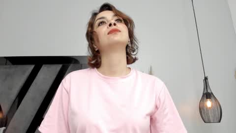 Snapshot of summerprints chatting on February 2025 06:10:02 PM Summer online show from February 2025 06:10:02 PM