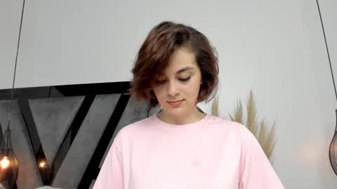 Snapshot of summerprints chatting on February 2025 09:14:01 PM Summer online show from February 2025 09:14:01 PM