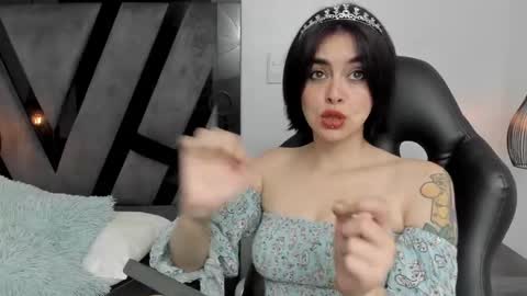 Snapshot of summerprints chatting on February 2025 03:36:02 PM Summer online show from February 2025 03:36:02 PM