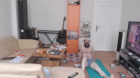 sunbeatshower online show from September 2025 02:44:02 PM