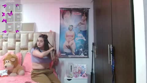 Snapshot of sunflower_dance chatting on October 2025 01:06:01 AM Jeraldine online show from October 2025 01:06:01 AM