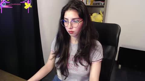 Snapshot of sunflower_uwu chatting on October 2025 02:58:02 PM violetta online show from October 2025 02:58:02 PM