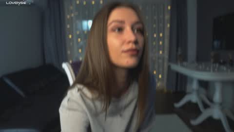 Kate online show from February 2025 03:31:02 PM