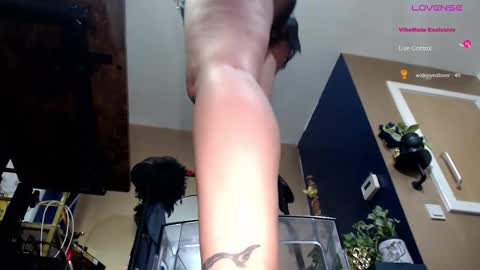 Snapshot of sunni_hottie chatting on October 2025 01:42:02 AM Sunni Knight online show from October 2025 01:42:02 AM