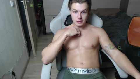 Snapshot of sunny1girl chatting on February 2025 09:47:02 PM Alice and Sergey online show from February 2025 09:47:02 PM