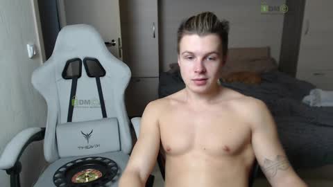 Snapshot of sunny1girl chatting on February 2025 09:52:02 PM Alice and Sergey online show from February 2025 09:52:02 PM