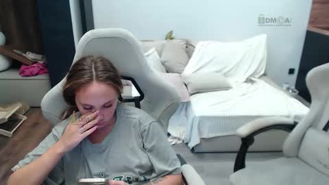 Snapshot of sunny1girl chatting on October 2025 07:53:02 AM Alice and Sergey online show from October 2025 07:53:02 AM