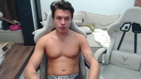 Snapshot of sunny1girl chatting on October 2025 08:03:01 AM Alice and Sergey online show from October 2025 08:03:01 AM