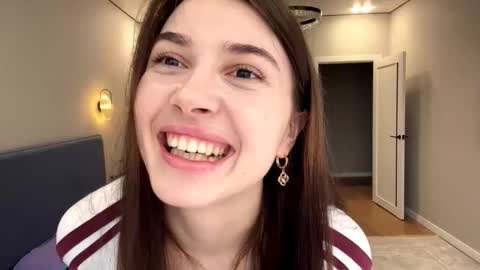 Snapshot of sunnyhathcox chatting on December 2025 08:23:01 AM Christina online show from December 2025 08:23:01 AM