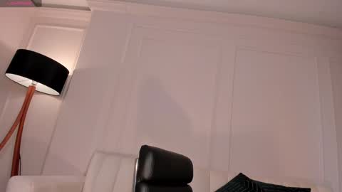 Snapshot of sunnyrivers_ chatting on January 2025 09:57:01 PM Sunny Rivers online show from January 2025 09:57:01 PM