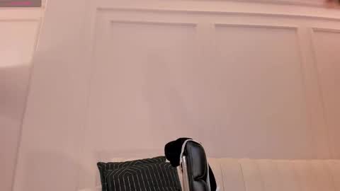 Snapshot of sunnyrivers_ chatting on January 2025 12:31:02 AM Sunny Rivers online show from January 2025 12:31:02 AM