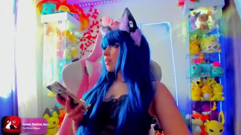    RAVENCLAU GIRL  online show from January 2025 08:18:02 PM