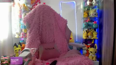     RAVENCLAU GIRL  online show from February 2025 08:40:01 PM