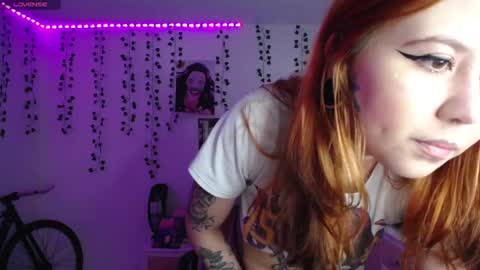 Snapshot of sunset_pienk chatting on October 2025 05:39:02 AM Sunset online show from October 2025 05:39:02 AM