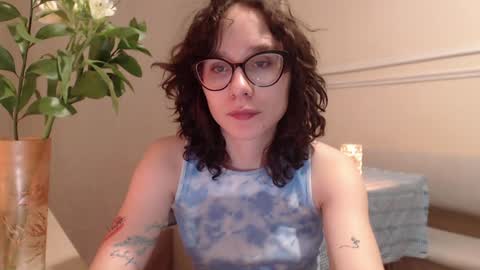 Snapshot of sunshinehella chatting on January 2025 06:17:02 PM Hella online show from January 2025 06:17:02 PM