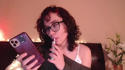 Snapshot of sunshinehella chatting on February 2025 11:06:02 AM Hella online show from February 2025 11:06:02 AM