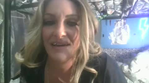 sunshynedreamz online show from October 2025 08:12:02 AM