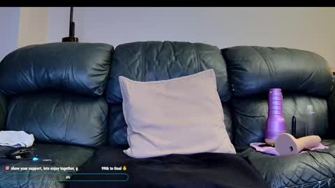 Snapshot of superduty5speed chatting on September 2025 04:12:02 PM Thomas online show from September 2025 04:12:02 PM