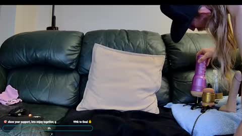 Snapshot of superduty5speed chatting on October 2025 06:50:01 PM Thomas online show from October 2025 06:50:01 PM