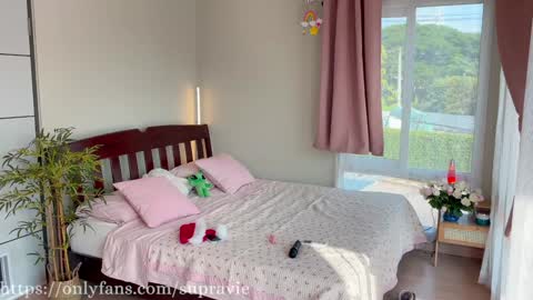 Snapshot of supremeraven chatting on December 2024 08:22:02 AM Raven - Ravie online show from December 2024 08:22:02 AM