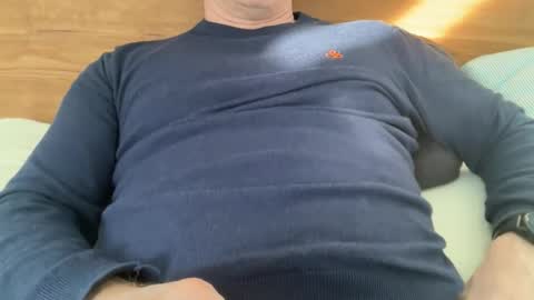 Snapshot of surfstar81 chatting on November 2025 08:36:01 AM surfstar81 online show from November 2025 08:36:01 AM