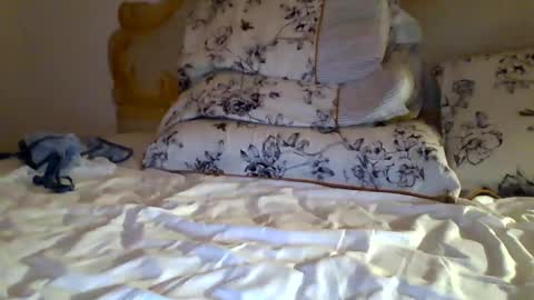 Snapshot of surrogate_play chatting on January 2025 08:26:01 PM surrogate_play online show from January 2025 08:26:01 PM