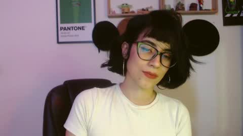 Snapshot of susana_w chatting on October 2025 10:30:01 PM susana_w online show from October 2025 10:30:01 PM
