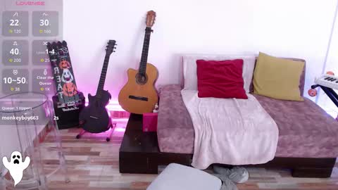 Susana hendrix    online show from October 2025 07:56:01 PM