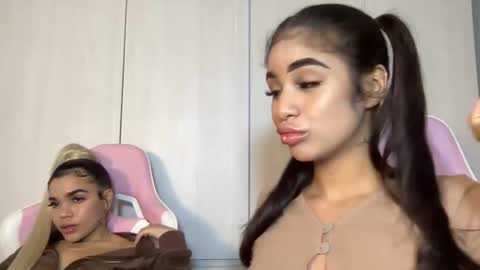 Snapshot of susandolls_ chatting on February 2025 06:59:02 AM susan online show from February 2025 06:59:02 AM