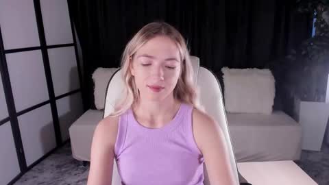 Susan online show from October 2025 03:15:02 AM