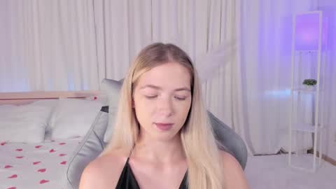 Susan online show from October 2025 04:53:02 AM