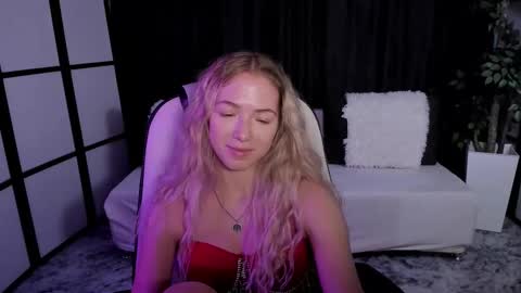 Susan online show from October 2025 02:52:01 AM