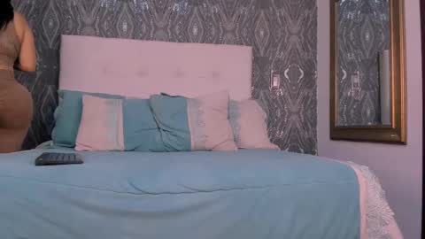 susana garcia  online show from September 2025 12:18:01 PM
