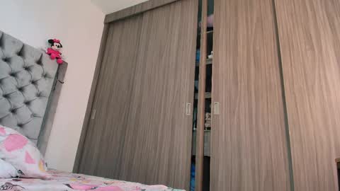 Snapshot of sussidream chatting on October 2025 08:10:01 PM Andrea online show from October 2025 08:10:01 PM