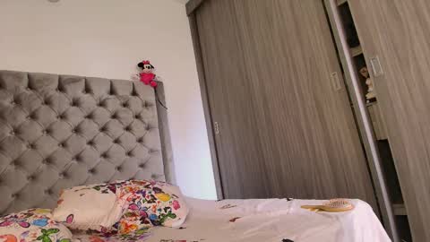 Snapshot of sussidream chatting on November 2025 05:34:01 PM Andrea online show from November 2025 05:34:01 PM