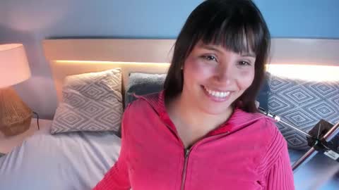 Susy Gonzalez online show from September 2025 04:25:02 AM