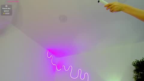 S U S Y online show from September 2025 08:42:01 PM