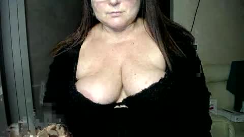 Curvy Charm online show from January 2025 09:30:02 PM