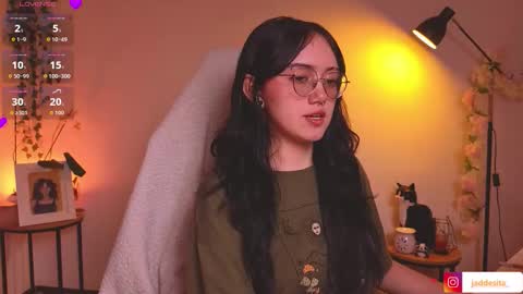 Snapshot of suzumi_ chatting on October 2025 02:55:01 AM Jadde online show from October 2025 02:55:01 AM