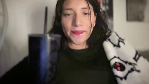 Snapshot of suzyishellawet chatting on October 2025 04:05:01 AM Suzy online show from October 2025 04:05:01 AM