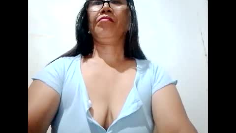 suzzie_hot online show from January 2025 08:21:01 PM