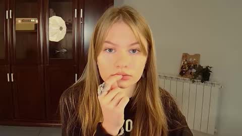 Eva online show from October 2025 09:00:01 AM