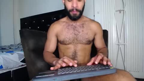 Snapshot of sweatyhairypig1 chatting on January 2025 05:21:01 AM joel bliss online show from January 2025 05:21:01 AM