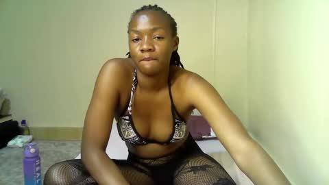 Snapshot of swee_leilah chatting on September 2025 04:50:01 PM Call me Sheila online show from September 2025 04:50:01 PM