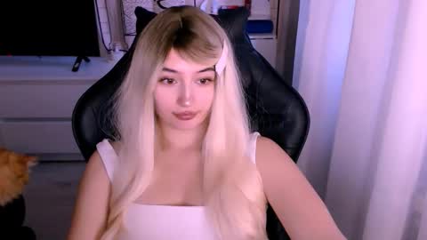 Snapshot of sweeet_baby0 chatting on October 2025 01:17:02 AM Kate online show from October 2025 01:17:02 AM