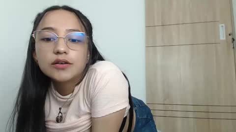 Laura online show from December 2024 06:31:02 PM