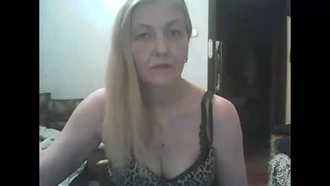 Snapshot of sweet4blonde67 chatting on January 2025 05:56:01 PM sweet4blonde67 online show from January 2025 05:56:01 PM