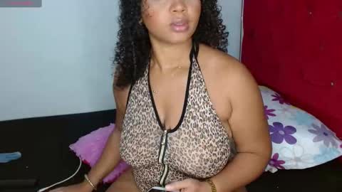 Snapshot of sweet__candy_ chatting on November 2025 10:41:01 PM Sweet Candy online show from November 2025 10:41:01 PM